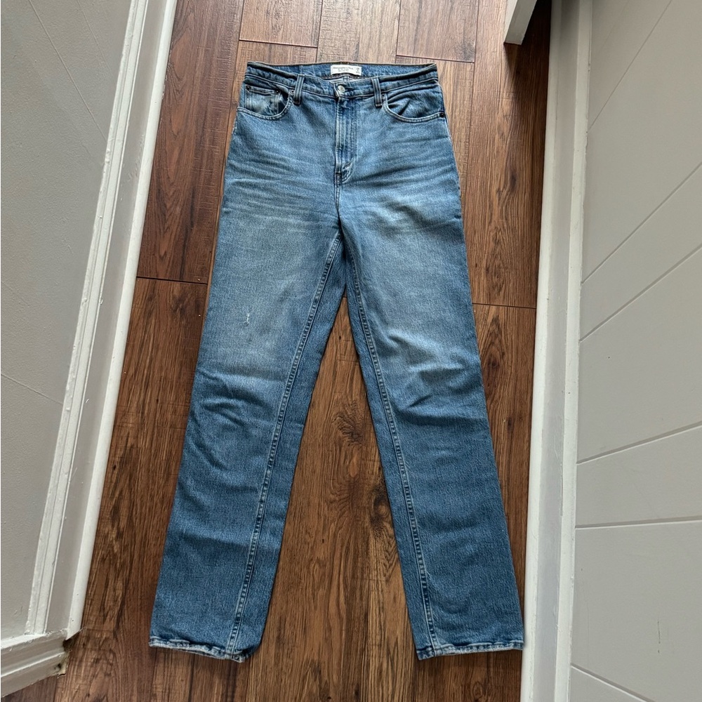 Abercrombie & Fitch | 90s straight ultra high rise jeans